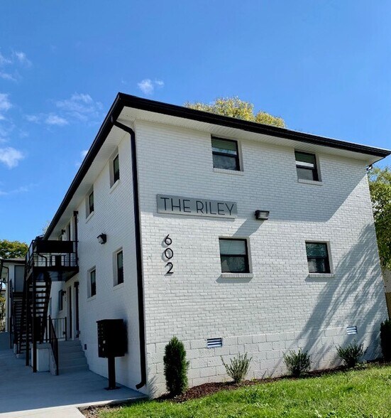 Building Photo - 602 40th Ave N
