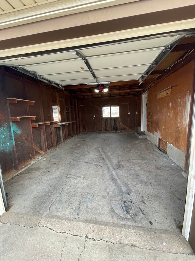 Building Photo - 2 Bedroom, 1 Bathroom House with attached single garage