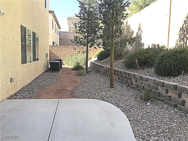 Building Photo - 183 Rolling Fields Ct