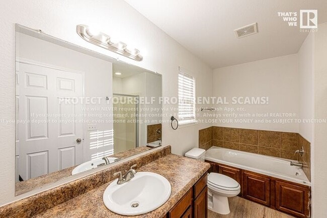 Building Photo - 2280 Bunker Ln