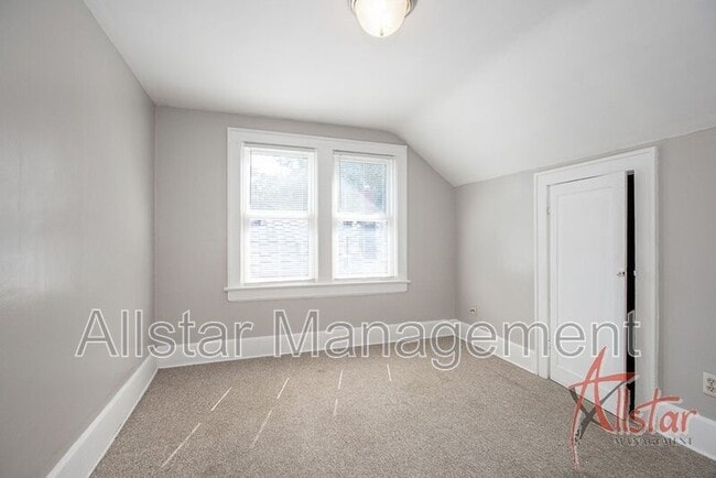 Building Photo - 348 Malacca St