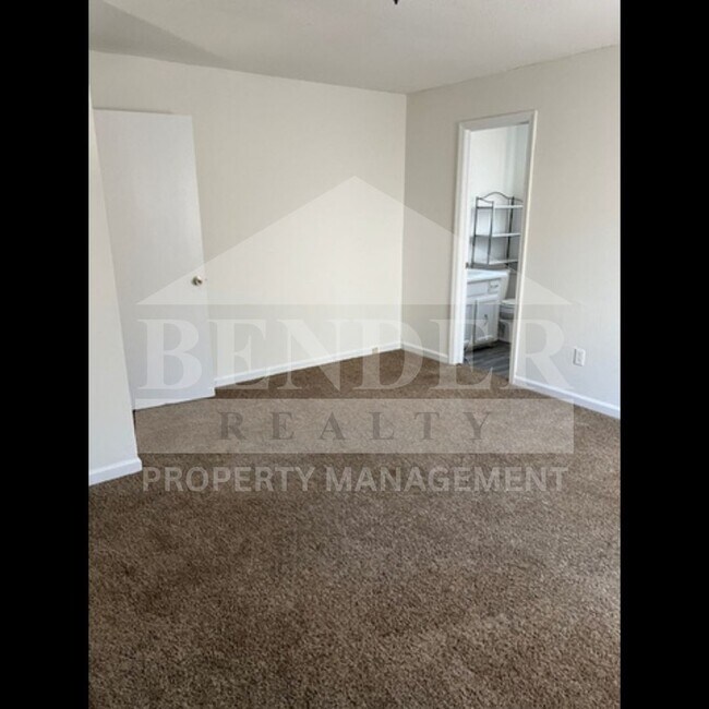 Building Photo - CHARWOOD TRAIL 4816/4818