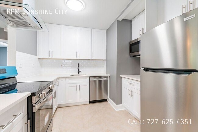 Building Photo - 2017 Ocean View Pl