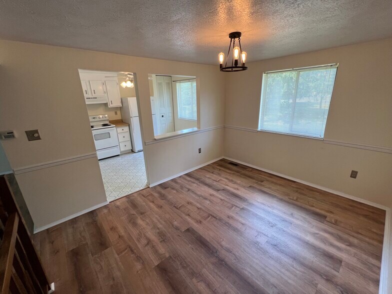 Building Photo - 792 Wheatland Cir