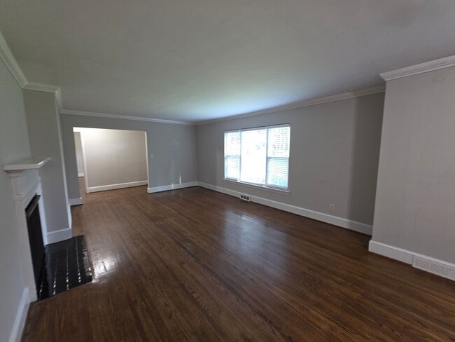 Building Photo - 4134 Sheridan Dr