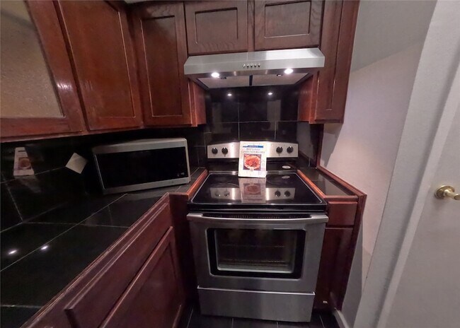 Building Photo - 1881 Bering Dr