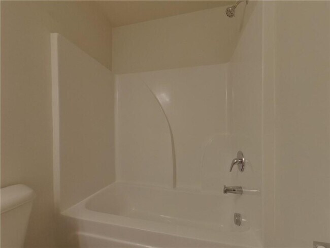 Building Photo - 519 Trickum Hill Dr