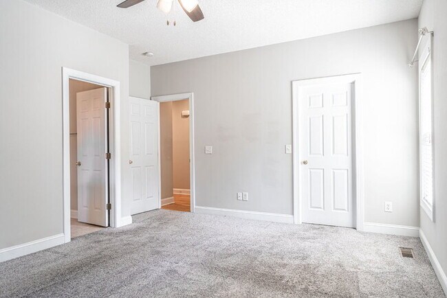 Building Photo - 167 Laurel Oak Ln