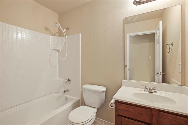 Building Photo - 1433 Willoughby Way