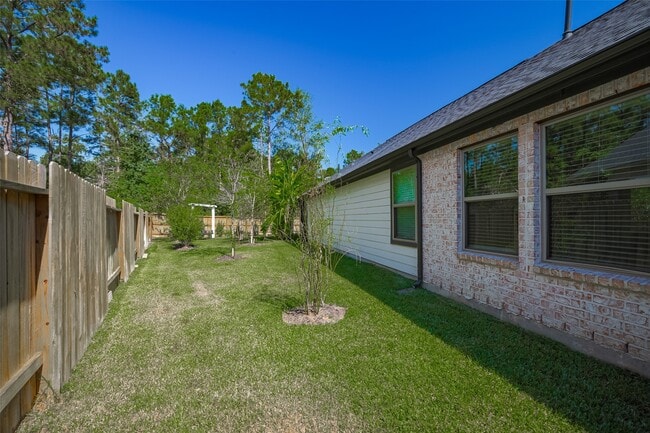 Building Photo - 381 Andes Dr