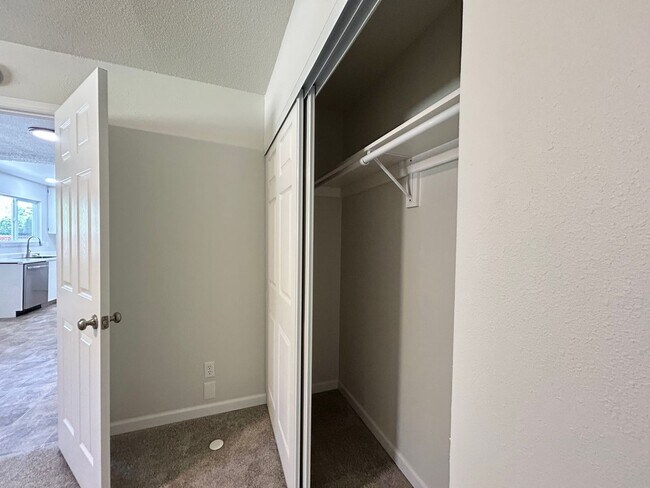 Building Photo - Freshly Updated 3 Bedroom Home with Garage, Fenced Yard & Covered Patio!