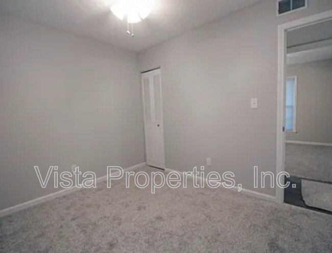 Building Photo - 5406 Chestnutwood Way