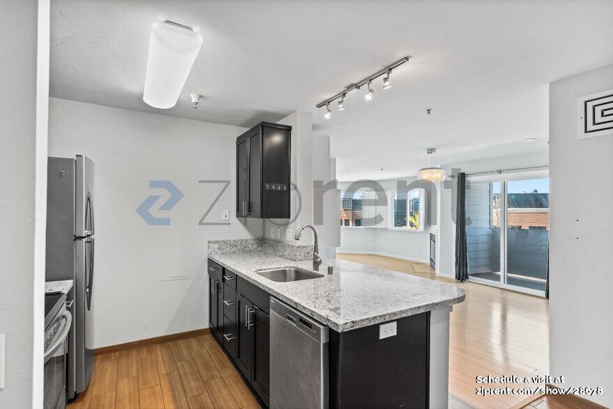 Building Photo - 6400 Christie Ave