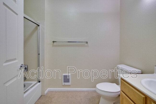 Building Photo - 2160 Santa Cruz Ave