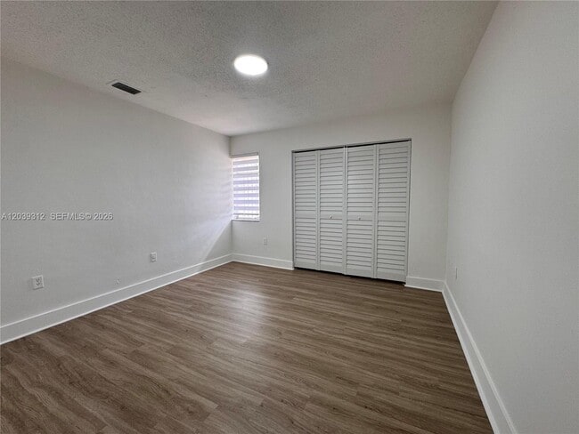 Building Photo - 3632 SW 87th Ave