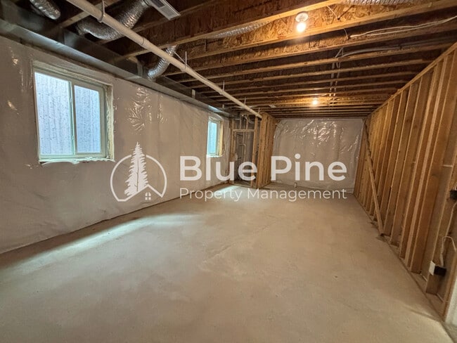 Building Photo - 1367 Latah Ave