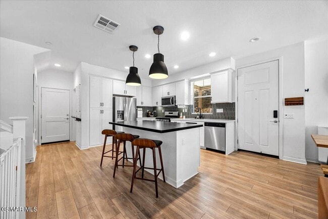 Building Photo - 215 Red Brick Dr