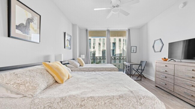 Building Photo - 550 Okeechobee Blvd