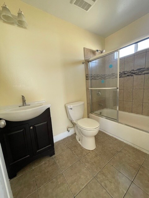 Building Photo - 3988 Denker Ave