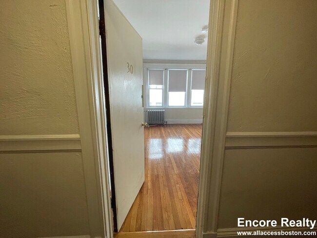 Building Photo - 1163 Boylston St