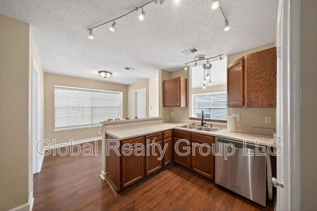 Building Photo - 8120 Forest Dawn