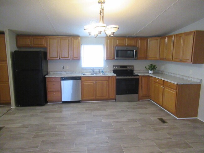 Building Photo - Move-In Ready 4-Bedroom Home on a Private Lot Just North of Lincolnton!