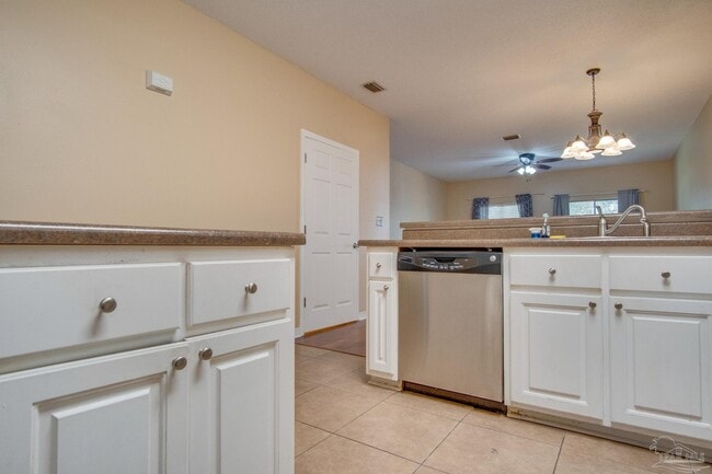 Building Photo - 2741 Bay Club Dr