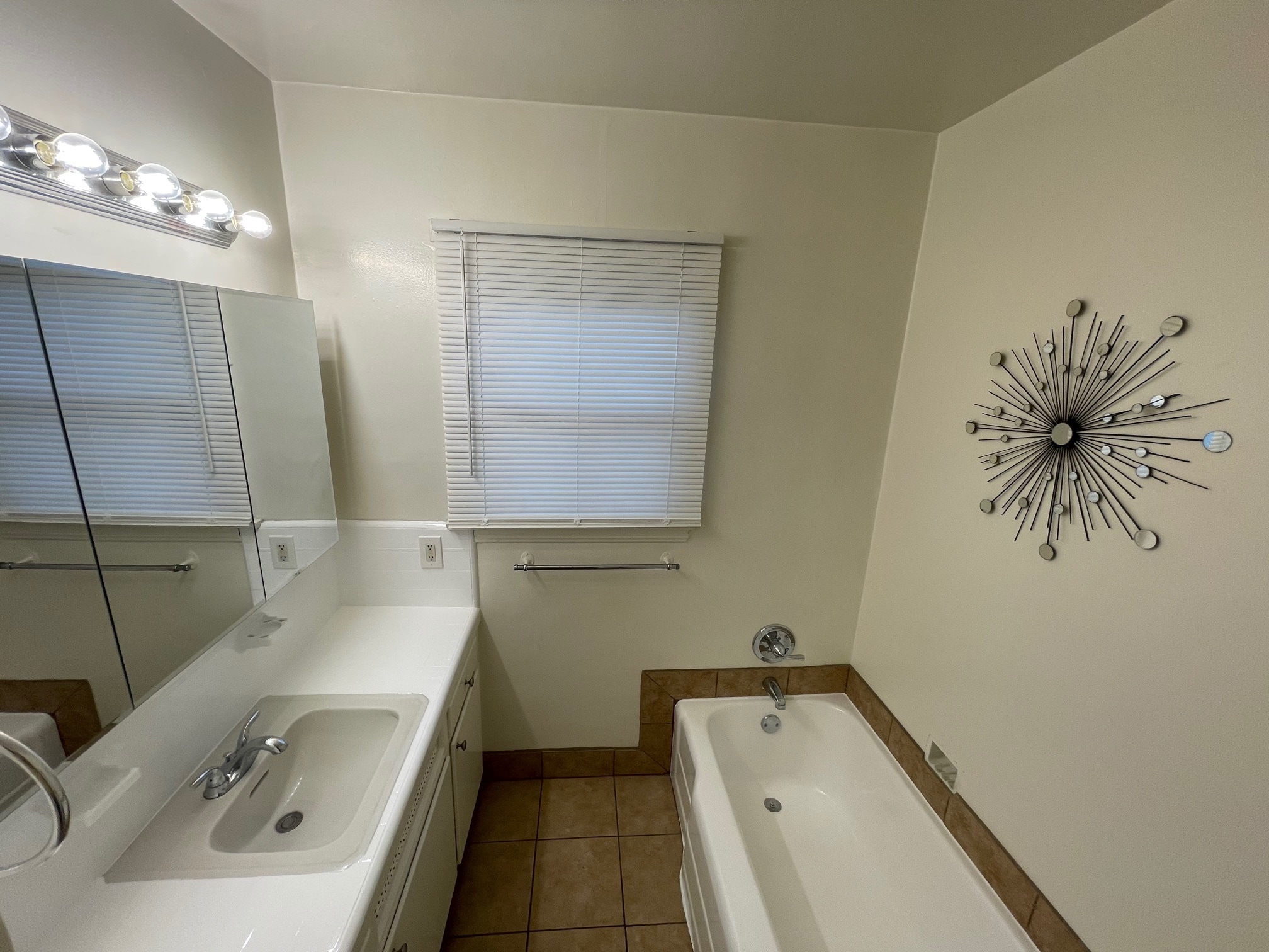 Building Photo - 5981 Guthrie Ave