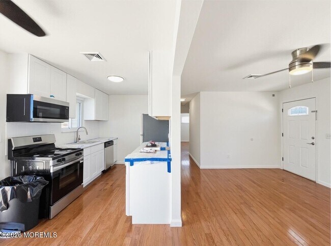 Building Photo - 1813 Capstan Dr