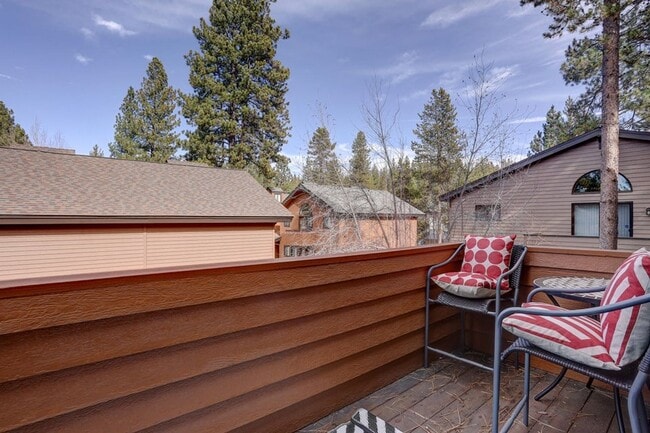 Building Photo - 56858 Enterprise Dr