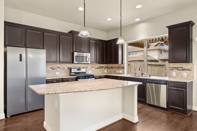 Building Photo - 4823 Palomar Ln