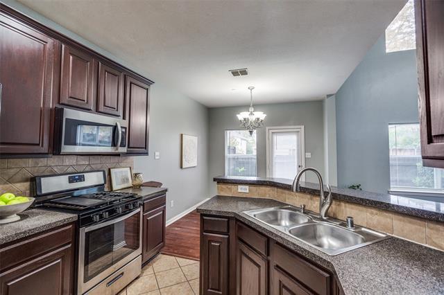 Building Photo - 8738 Manhattan Ave