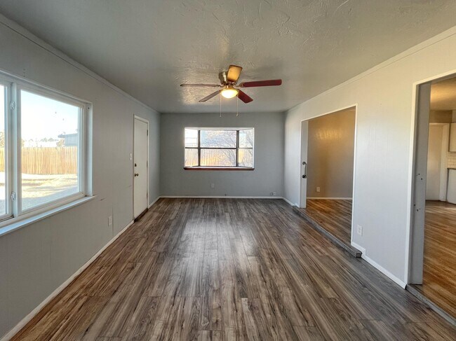 Building Photo - 12509 Nambe Ave NE