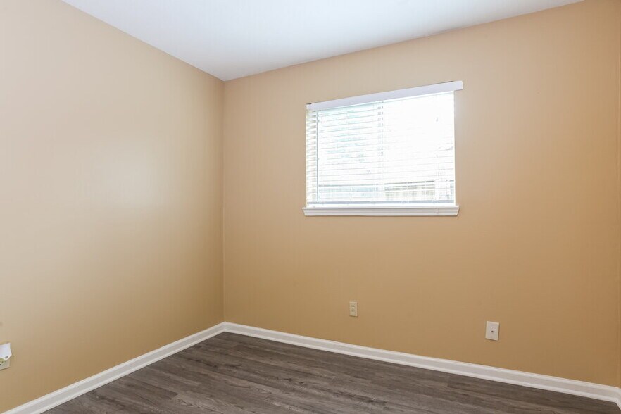 Building Photo - 12526 Zavalla St