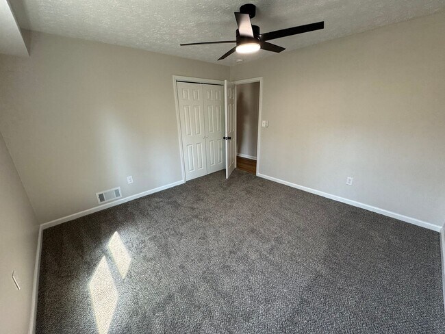 Building Photo - Handsome East Side Home