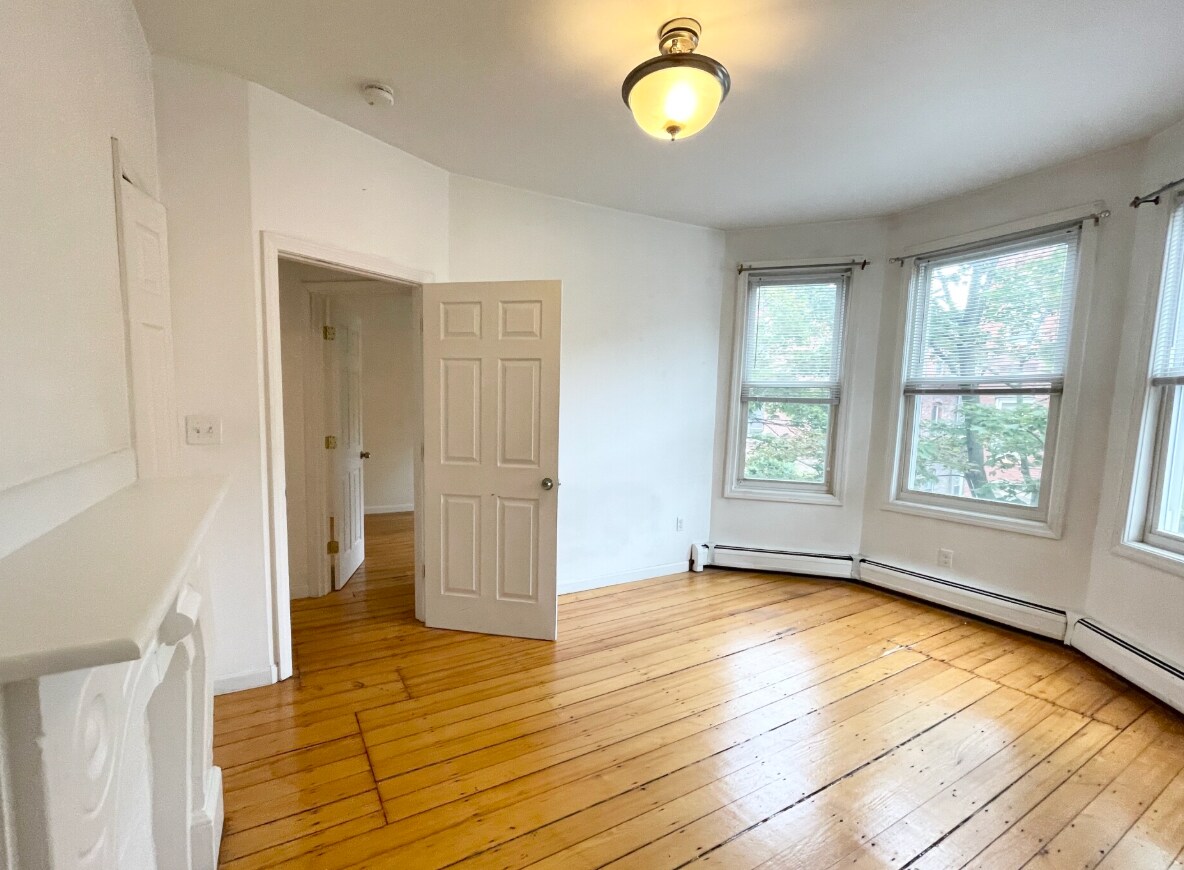 Building Photo - 51 Delle Ave