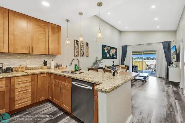 Building Photo - 2411 SW 58th Manor