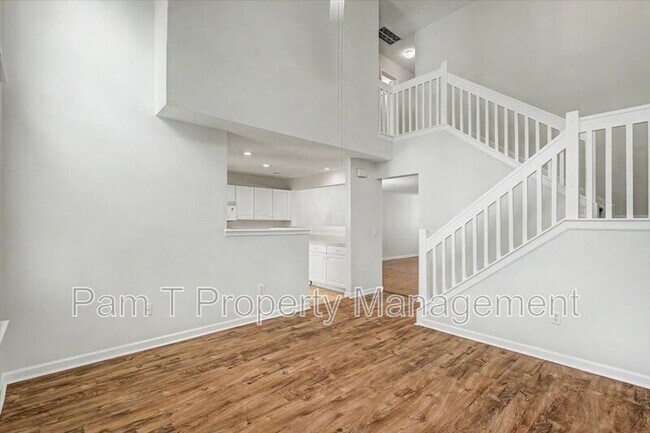Building Photo - 303 Gallery Way