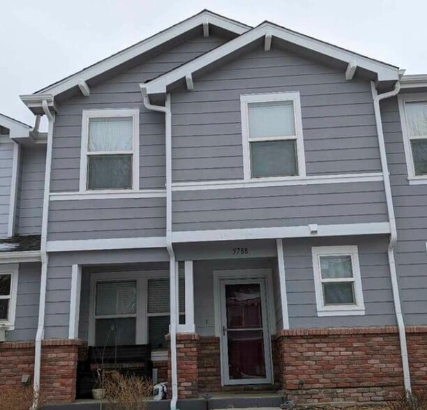 Building Photo - 5788 Biscay St