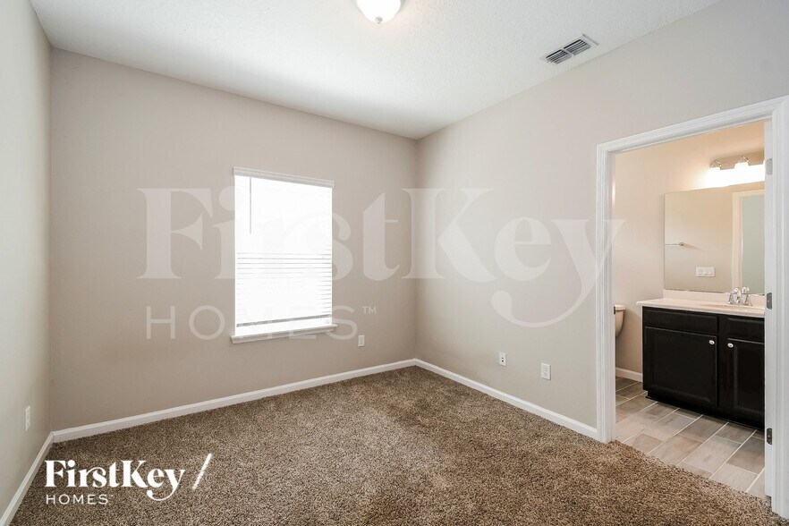 Building Photo - 7432 Rock Brook Dr
