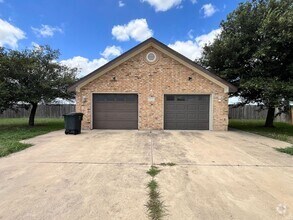 Building Photo - 5102 Heather Ln