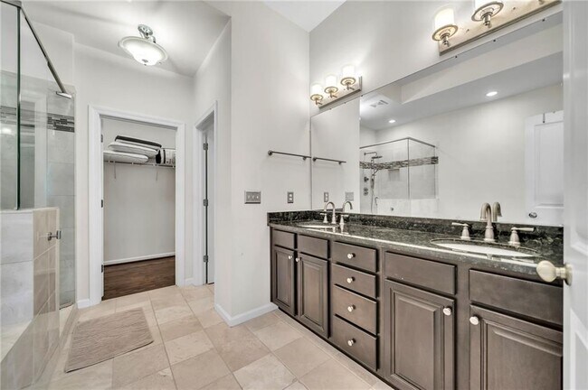 Building Photo - 3676 Brookhaven Manor Crossing NE