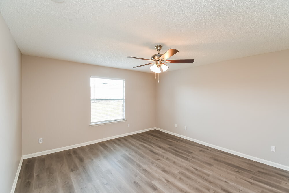 Building Photo - 3720 Arava Dr