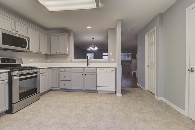 Building Photo - 24415 John Adams Dr