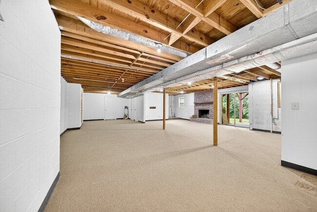 Building Photo - 121 Caldwell Dr