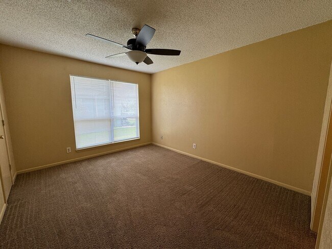 Building Photo - 1208 Covey Ln