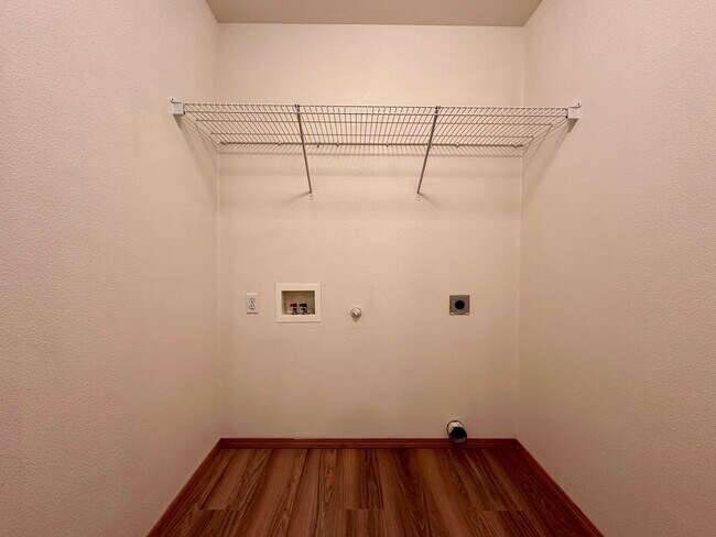 Building Photo - Beautiful Move-In Ready Single-Family Home on a Corner Lot in Gresham!