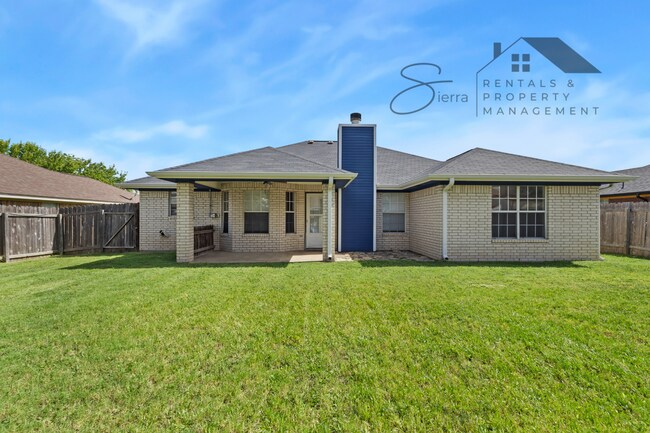 Building Photo - 2304 Sandstone Dr