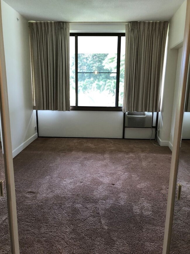 Building Photo - 2 Bed 2 Bath 1 Parking at Marco Polo Apartments, Great Views and Amenities!!!