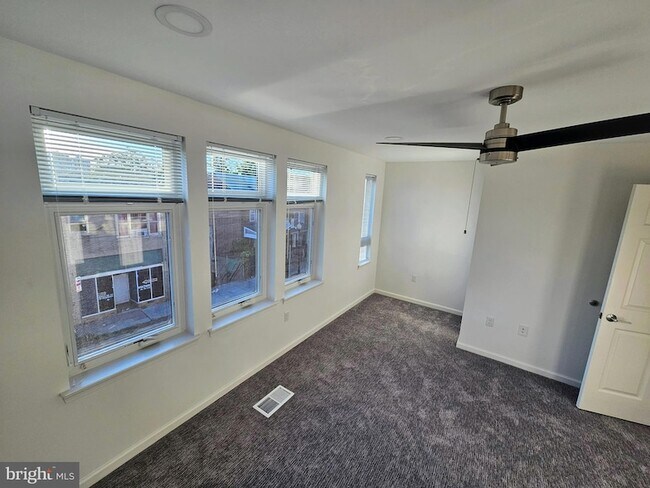 Building Photo - 200 Hamilton Ave